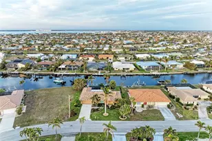 2358 El Cerito Ct, Punta Gorda, FL 33950 - Photo 4