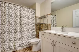 12515 McGregor Blvd, Fort Myers, FL 33919 - Photo 22