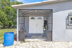 1326 NE Forrest Ave, Arcadia, FL 34266 - Photo 6