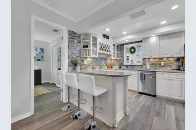 4263 Island Circle #D, Fort Myers, FL 33919 - Photo 8