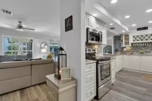 4263 Island Cir, Fort Myers, FL 33919 - Photo 12