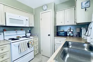 553 Fleetwood St, North Port, FL 34287 - Photo 14