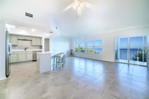 101 N Marion Ct, Punta Gorda, FL 33950 - Photo 4