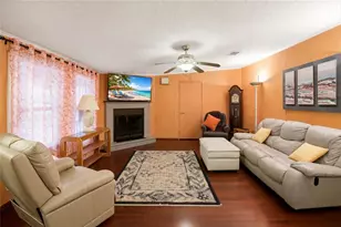 184 W Manatee Loop, Punta Gorda, FL 33950 - Photo 4