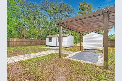 1328 Divot Lane, Tampa, FL 33612 - Photo 52