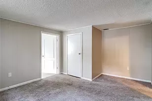 1328 Divot Ln, Tampa, FL 33612 - Photo 30