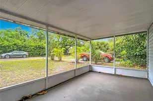 1328 Divot Ln, Tampa, FL 33612 - Photo 46