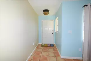 9215 Kingston Rd, Bradenton, FL 34210 - Photo 2