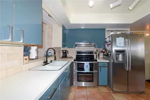 9215 Kingston Rd, Bradenton, FL 34210 - Photo 8