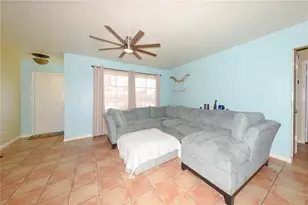 9215 Kingston Rd, Bradenton, FL 34210 - Photo 4