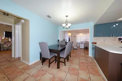 9215 Kingston Road, Bradenton, FL 34210 - Photo 4