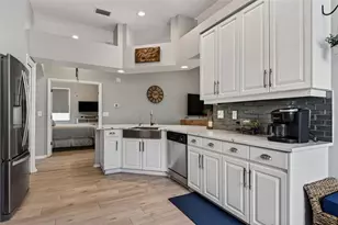 408 Delwood Breck St, Ruskin, FL 33570 - Photo 2