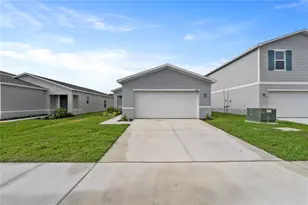 2077 Golden Beak Dr, Eagle Lake, FL 33839 - Photo 2