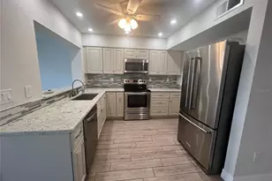 110 Sinclair St SE, Port Charlotte, FL 33952 - Photo 6