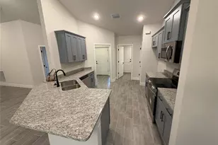 20237 Navajo Ln, Port Charlotte, FL 33952 - Photo 4