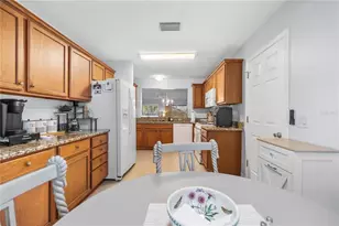 121 Costa Mesa Dr, Lady Lake, FL 32159 - Photo 14