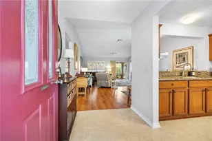 121 Costa Mesa Dr, Lady Lake, FL 32159 - Photo 6