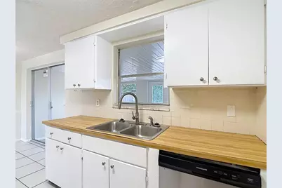 7219 Gulf Highlands Drive, Port Richey, FL 34668 - Photo 18