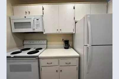 200 The Esplanade N #B10, Venice, FL 34285 - Photo 10