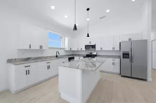 8 Bank Ct, Placida, FL 33946 - Photo 10