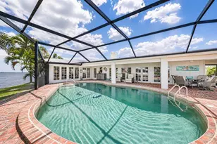 374 Severin Rd SE, Port Charlotte, FL 33952 - Photo 4
