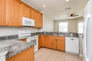 2925 Willow Creek Ln, Kissimmee, FL 34741 - Photo 8