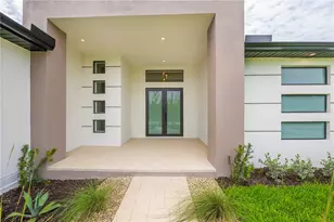 16692 Liggett Cir, Port Charlotte, FL 33981 - Photo 2