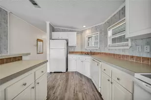 2100 Kings Hwy, Port Charlotte, FL 33980 - Photo 6