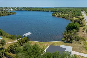 3404 Lake View Blvd, Port Charlotte, FL 33948 - Photo 4