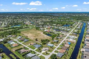 54 Medalist Pl, Rotonda West, FL 33947 - Photo 54