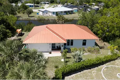 3000 Banyan Way, Punta Gorda, FL 33950 - Photo 2