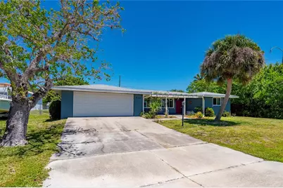 540 Grove Avenue NW, Port Charlotte, FL 33952 - Photo 2