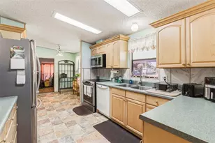 1586 NE Grapefruit St, Arcadia, FL 34266 - Photo 16