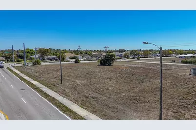 804 Gleason Parkway, Cape Coral, FL 33914 - Photo 16