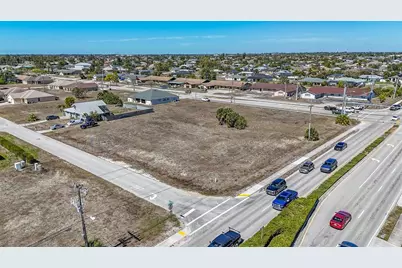 804 Gleason Parkway, Cape Coral, FL 33914 - Photo 2
