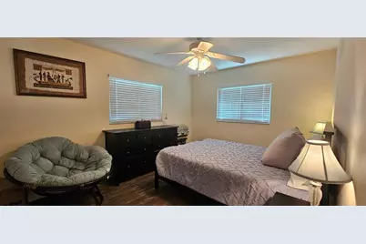 1823 SE 15th Street, Cape Coral, FL 33990 - Photo 12