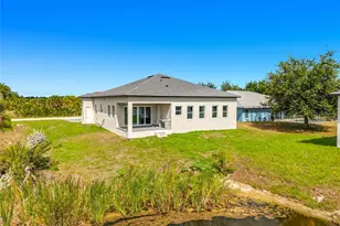 10262 Kingsville Dr, Port Charlotte, FL 33981 - Photo 34