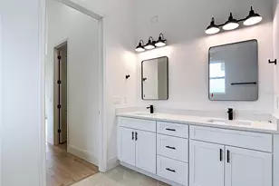 10262 Kingsville Dr, Port Charlotte, FL 33981 - Photo 22