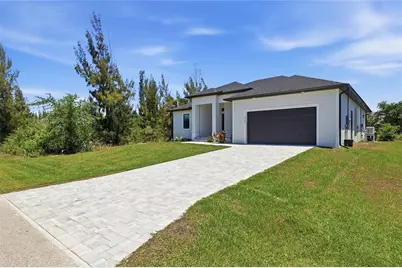 8105 Antwerp Circle, Port Charlotte, FL 33981 - Photo 2