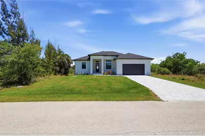 8105 Antwerp Circle, Port Charlotte, FL 33981 - Photo 40