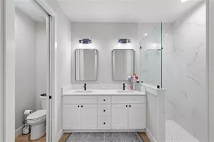 8105 Antwerp Cir, Port Charlotte, FL 33981 - Photo 14
