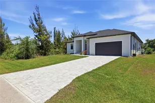 8105 Antwerp Cir, Port Charlotte, FL 33981 - Photo 40