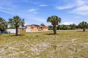 18319 Arapahoe Cir, Port Charlotte, FL 33948 - Photo 38