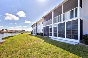 12538 SW Kingsway Cir, Lake Suzy, FL 34269 - Photo 6