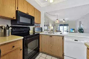 12538 SW Kingsway Cir, Lake Suzy, FL 34269 - Photo 14