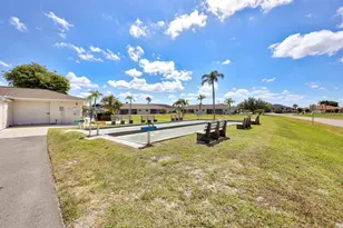12538 SW Kingsway Cir, Lake Suzy, FL 34269 - Photo 32