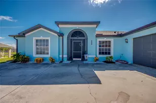 2613 SW 7th Pl, Cape Coral, FL 33914 - Photo 2