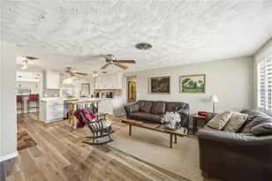 885 E 3rd St, Englewood, FL 34223 - Photo 4