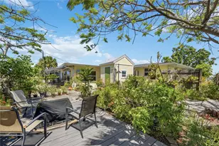 885 E 3rd St, Englewood, FL 34223 - Photo 28