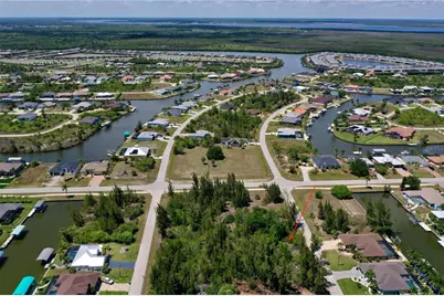 8401 Antwerp Circle, Port Charlotte, FL 33981 - Photo 4
